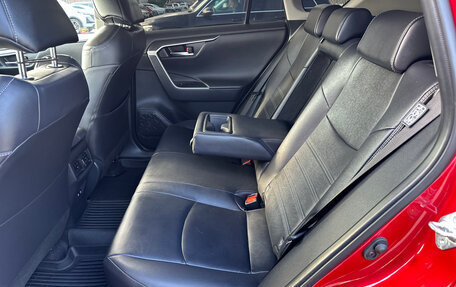 Toyota RAV4, 2021 год, 4 250 000 рублей, 10 фотография