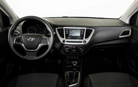Hyundai Solaris II рестайлинг, 2022 год, 1 744 000 рублей, 7 фотография
