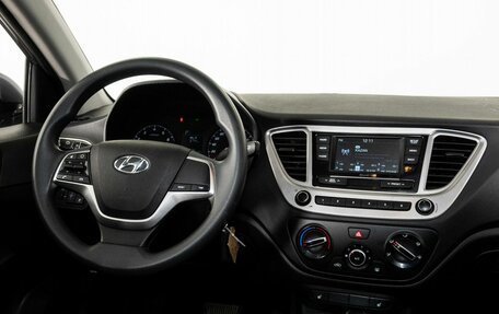 Hyundai Solaris II рестайлинг, 2022 год, 1 744 000 рублей, 13 фотография