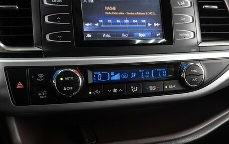 Toyota Highlander III, 2014 год, 2 999 000 рублей, 14 фотография