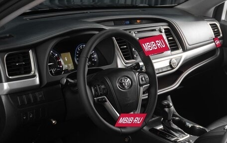 Toyota Highlander III, 2014 год, 2 999 000 рублей, 22 фотография