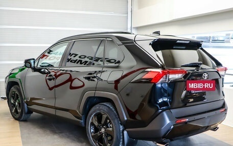 Toyota RAV4, 2021 год, 3 060 000 рублей, 7 фотография