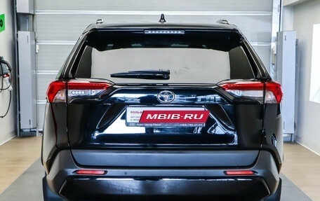 Toyota RAV4, 2021 год, 3 060 000 рублей, 6 фотография