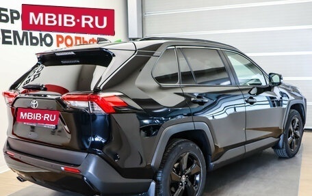 Toyota RAV4, 2021 год, 3 060 000 рублей, 4 фотография