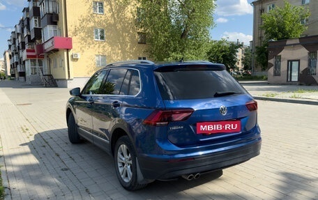 Volkswagen Tiguan II, 2018 год, 2 550 000 рублей, 4 фотография