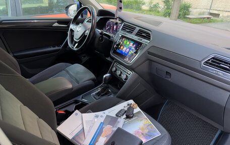 Volkswagen Tiguan II, 2018 год, 2 550 000 рублей, 16 фотография
