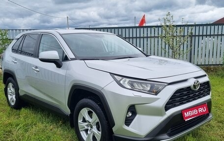 Toyota RAV4, 2022 год, 3 500 000 рублей, 3 фотография