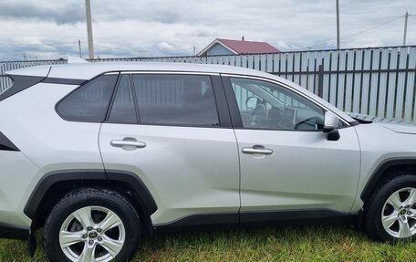 Toyota RAV4, 2022 год, 3 500 000 рублей, 8 фотография