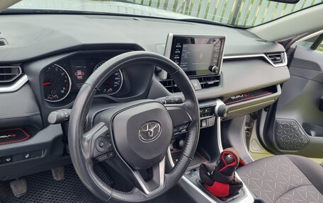 Toyota RAV4, 2022 год, 3 500 000 рублей, 13 фотография
