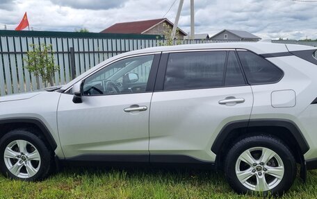 Toyota RAV4, 2022 год, 3 500 000 рублей, 6 фотография