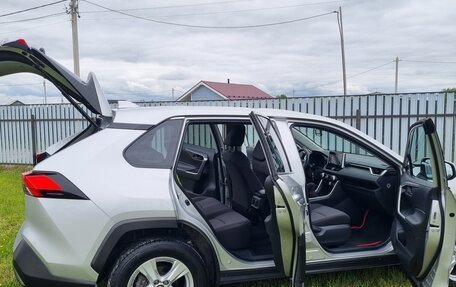 Toyota RAV4, 2022 год, 3 500 000 рублей, 12 фотография
