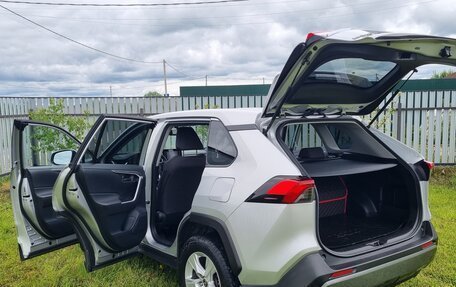 Toyota RAV4, 2022 год, 3 500 000 рублей, 10 фотография