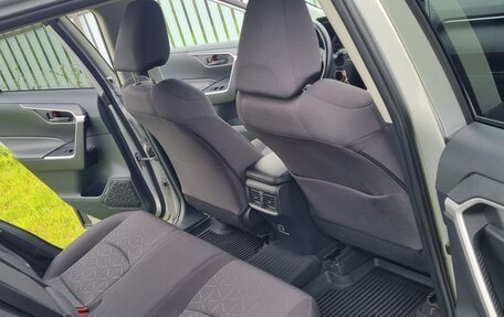 Toyota RAV4, 2022 год, 3 500 000 рублей, 16 фотография