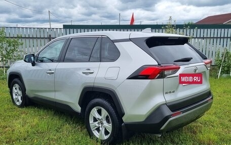 Toyota RAV4, 2022 год, 3 500 000 рублей, 5 фотография