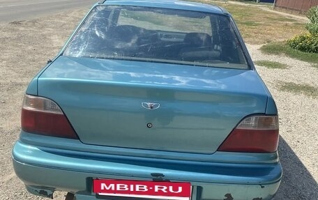 Daewoo Nexia I рестайлинг, 2001 год, 140 000 рублей, 2 фотография