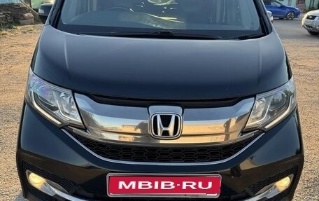 Honda Stepwgn IV, 2015 год, 1 520 000 рублей, 1 фотография