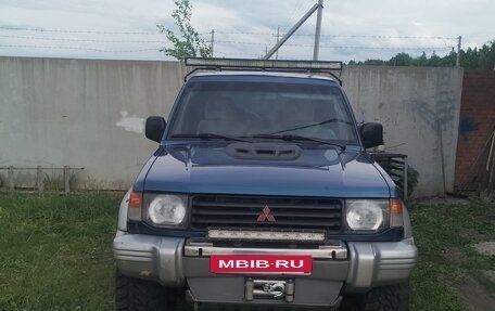 Mitsubishi Pajero III рестайлинг, 1994 год, 450 000 рублей, 1 фотография