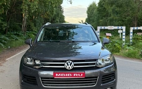 Volkswagen Touareg III, 2012 год, 2 450 000 рублей, 1 фотография