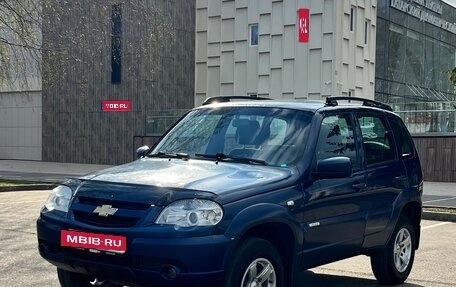 Chevrolet Niva I рестайлинг, 2016 год, 499 999 рублей, 1 фотография