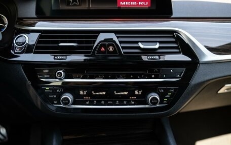 BMW 5 серия, 2019 год, 3 600 000 рублей, 19 фотография