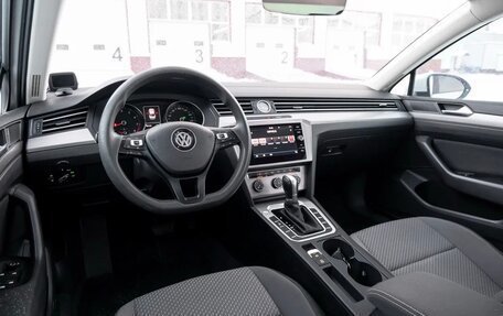 Volkswagen Passat B8 рестайлинг, 2018 год, 1 650 000 рублей, 12 фотография