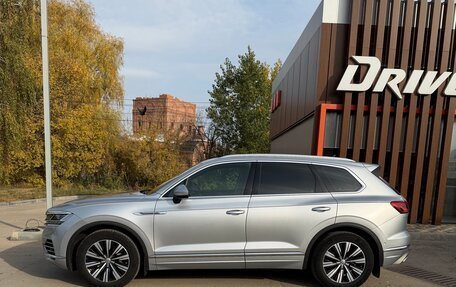Volkswagen Touareg III, 2018 год, 3 700 000 рублей, 2 фотография