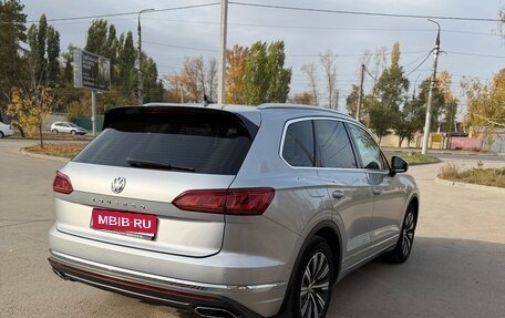 Volkswagen Touareg III, 2018 год, 3 700 000 рублей, 4 фотография