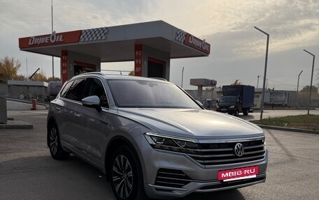 Volkswagen Touareg III, 2018 год, 3 700 000 рублей, 3 фотография