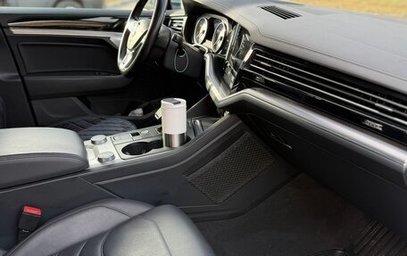 Volkswagen Touareg III, 2018 год, 3 700 000 рублей, 11 фотография