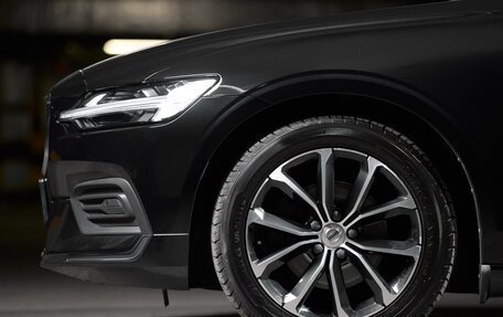 Volvo V60 II, 2019 год, 2 570 000 рублей, 7 фотография