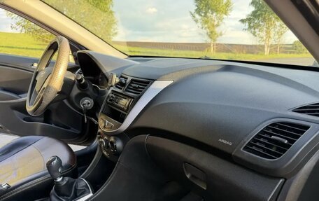 Hyundai Solaris II рестайлинг, 2016 год, 1 300 000 рублей, 14 фотография