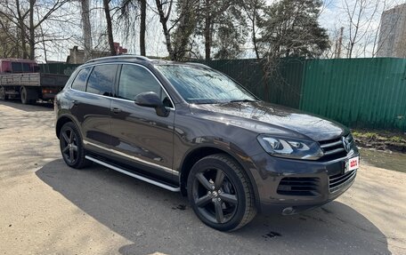 Volkswagen Touareg III, 2012 год, 2 200 000 рублей, 3 фотография