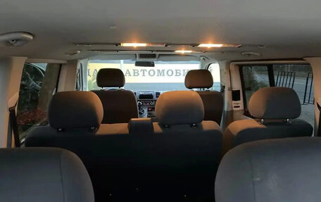 Volkswagen Caravelle T5, 2013 год, 1 450 000 рублей, 6 фотография