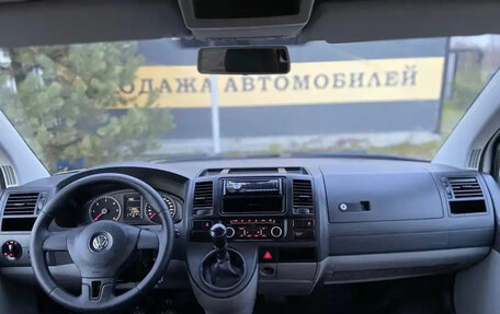 Volkswagen Caravelle T5, 2013 год, 1 450 000 рублей, 4 фотография