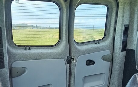 Renault Trafic, 2006 год, 1 000 000 рублей, 7 фотография