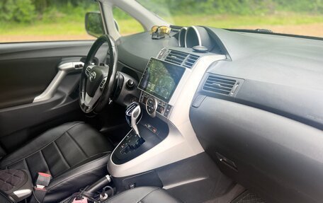 Toyota Verso I, 2011 год, 1 000 000 рублей, 10 фотография