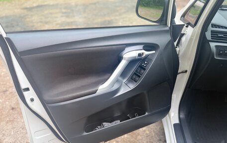 Toyota Verso I, 2011 год, 1 000 000 рублей, 14 фотография