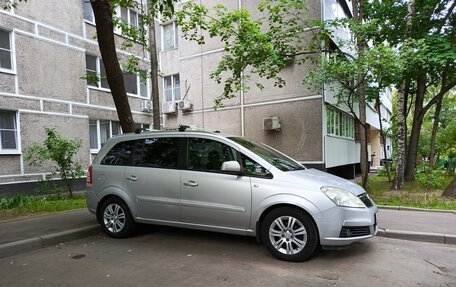 Opel Zafira B, 2012 год, 650 000 рублей, 2 фотография