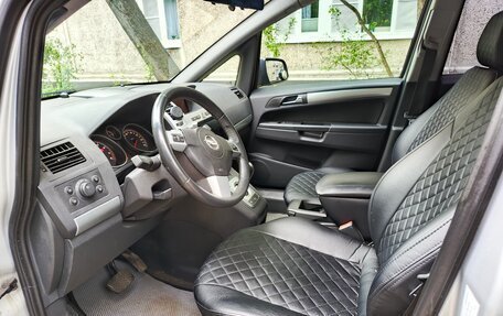Opel Zafira B, 2012 год, 650 000 рублей, 6 фотография
