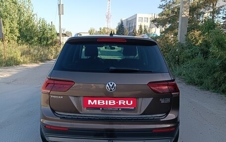 Volkswagen Tiguan II, 2017 год, 2 400 000 рублей, 3 фотография