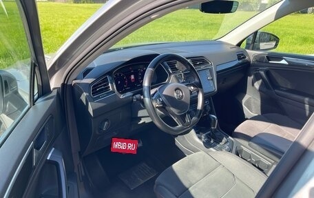 Volkswagen Tiguan II, 2018 год, 2 200 000 рублей, 9 фотография