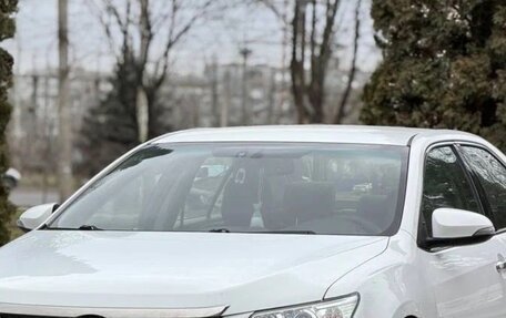 Toyota Camry, 2012 год, 2 000 000 рублей, 2 фотография