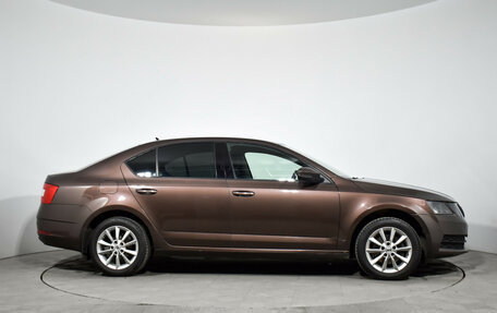 Skoda Octavia, 2017 год, 999 000 рублей, 4 фотография