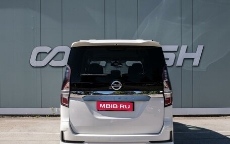 Nissan Serena IV, 2020 год, 2 200 000 рублей, 4 фотография