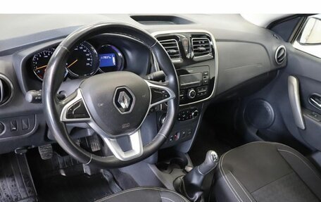 Renault Logan II, 2018 год, 728 600 рублей, 6 фотография
