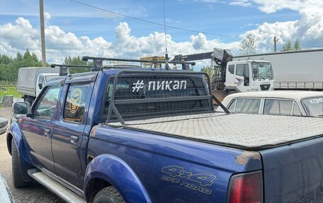 Nissan NP300, 2010 год, 600 000 рублей, 3 фотография