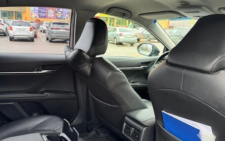 Toyota Camry, 2021 год, 2 500 000 рублей, 8 фотография