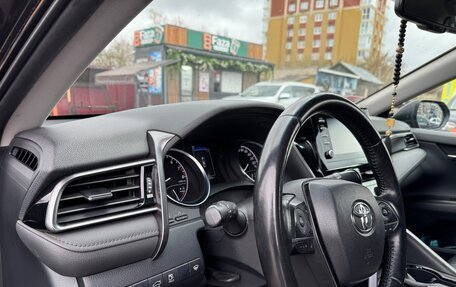Toyota Camry, 2021 год, 2 500 000 рублей, 13 фотография