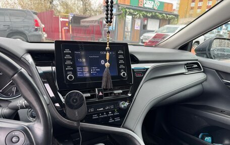 Toyota Camry, 2021 год, 2 500 000 рублей, 12 фотография