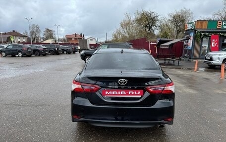 Toyota Camry, 2021 год, 2 500 000 рублей, 6 фотография